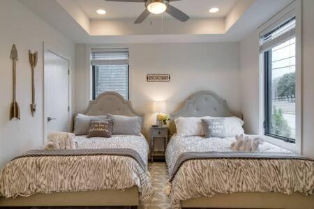 6 BR Gulch Homes, Garages, Rooftops, Walk to Gulch 10 Mins to Broadway, 24 Hour Hospitality Team, Perfect for Groups - 5