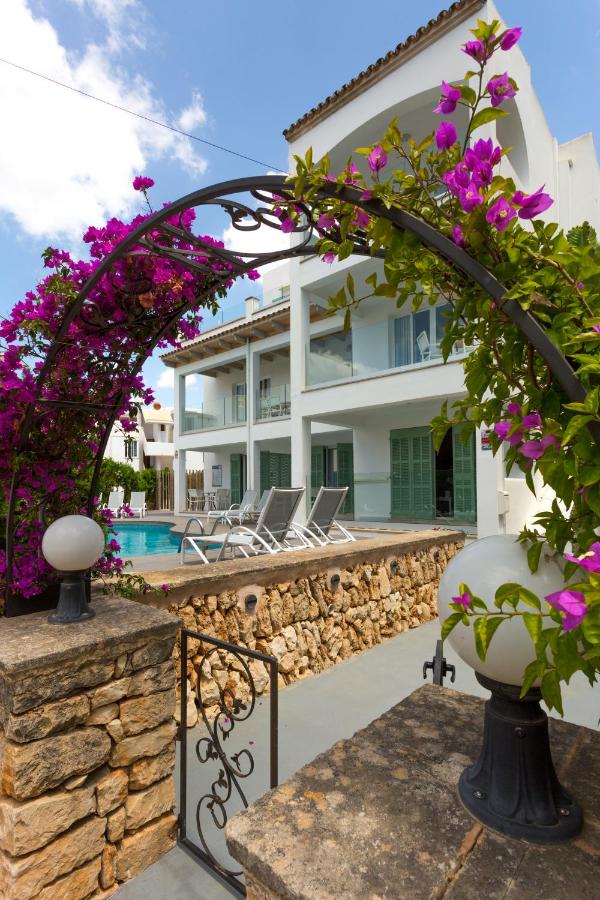 FERRERA SUITES - 4