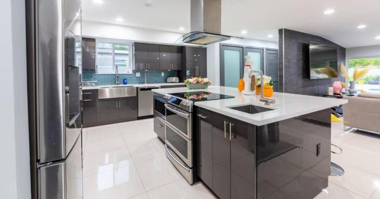 Athletic Villa by Glam Homes - 2