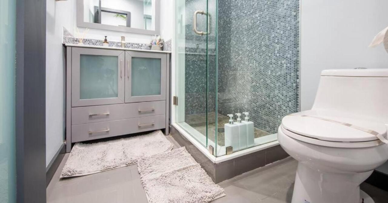 Athletic Villa by Glam Homes - 3