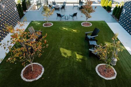 The Vinyl at Music Row - 2