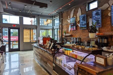 The Vinyl at Music Row - 3