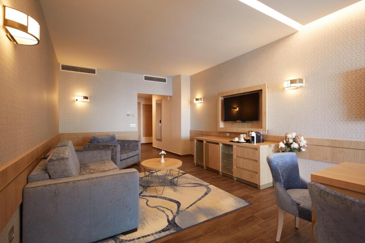 Secrets Sunny Beach Resort and Spa - Premium All Inclusive - Adults Only photo