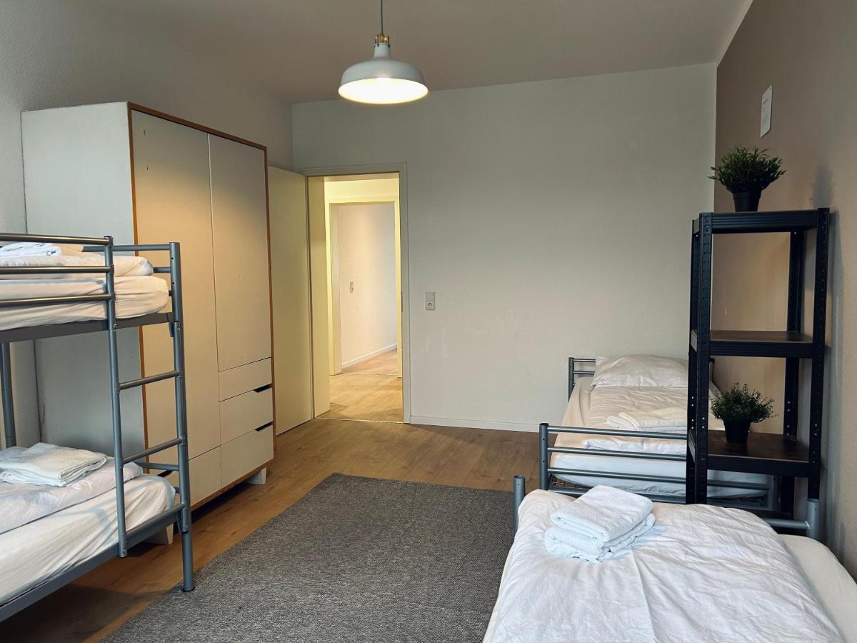 Geräumige Wohnung I 6 Betten I Balkon & Stellplatz