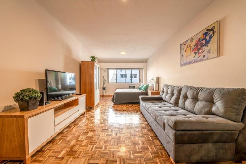 Amplio y luminoso monoambiente en el centro - 5