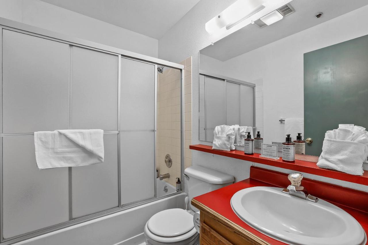 The Meadows 1120 - 2 Br Condo — photo 20