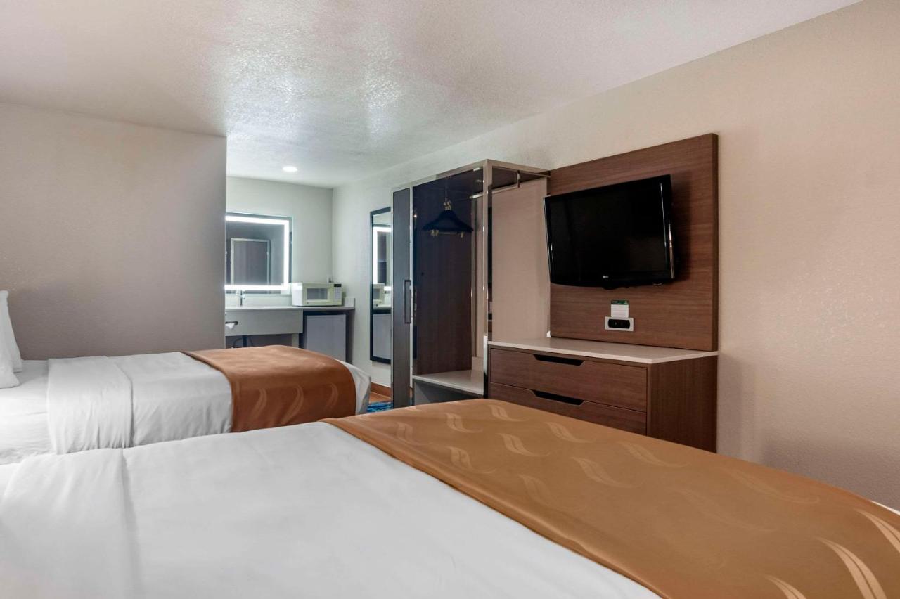 Dutt's Relax Inn — photo 10