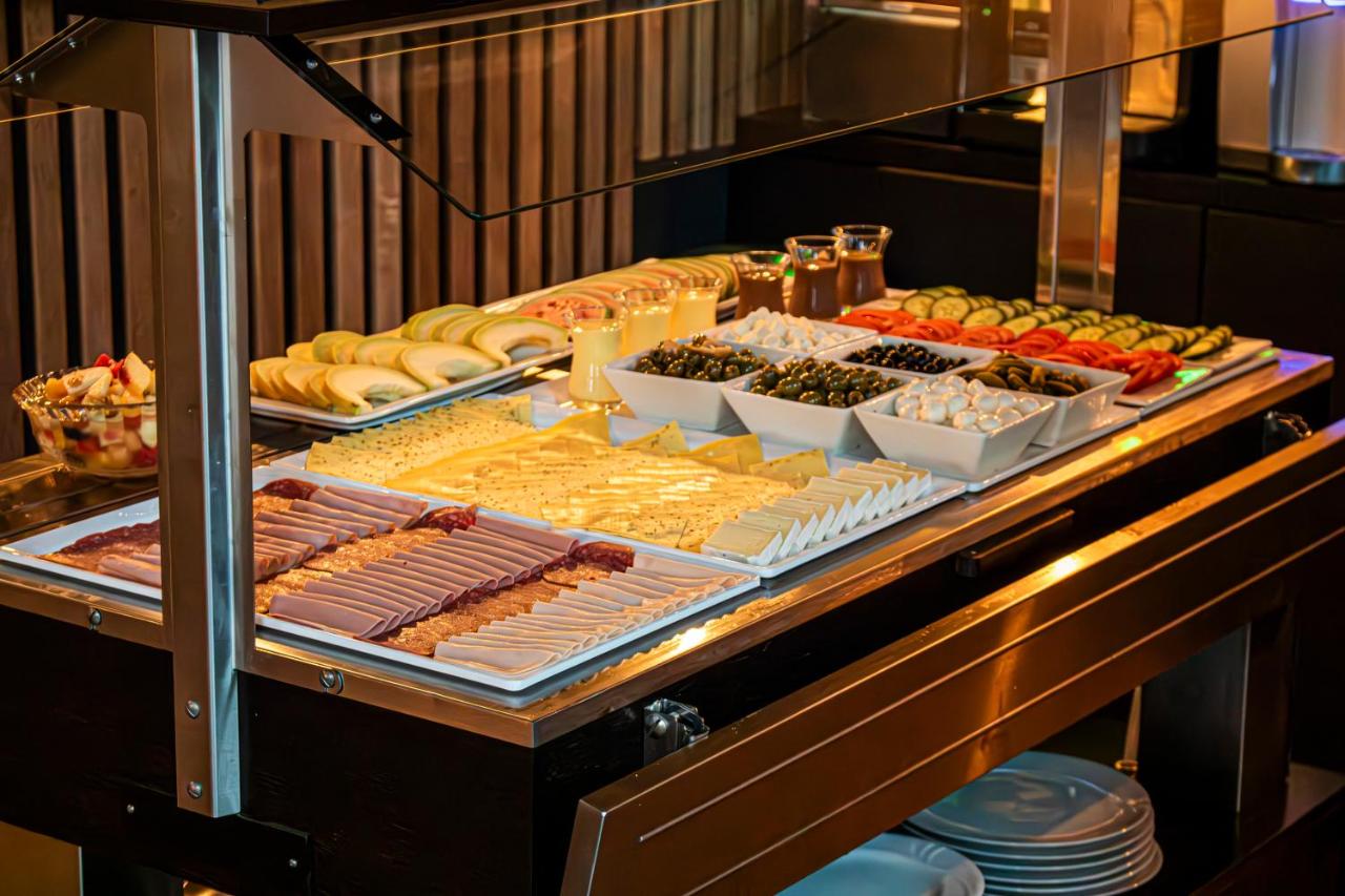 Grand Hotel Downtown - 2