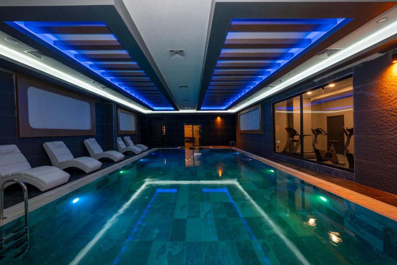 The Nirvanas Hotel - 4