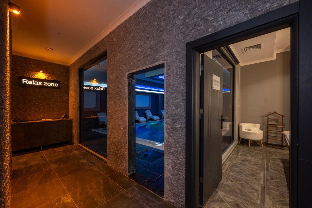 The Nirvanas Hotel - 3