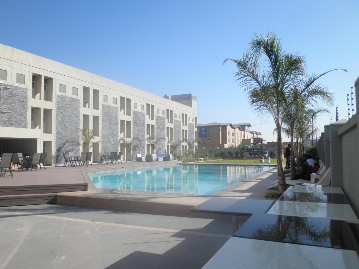 Aquarian Tide Hotel photo
