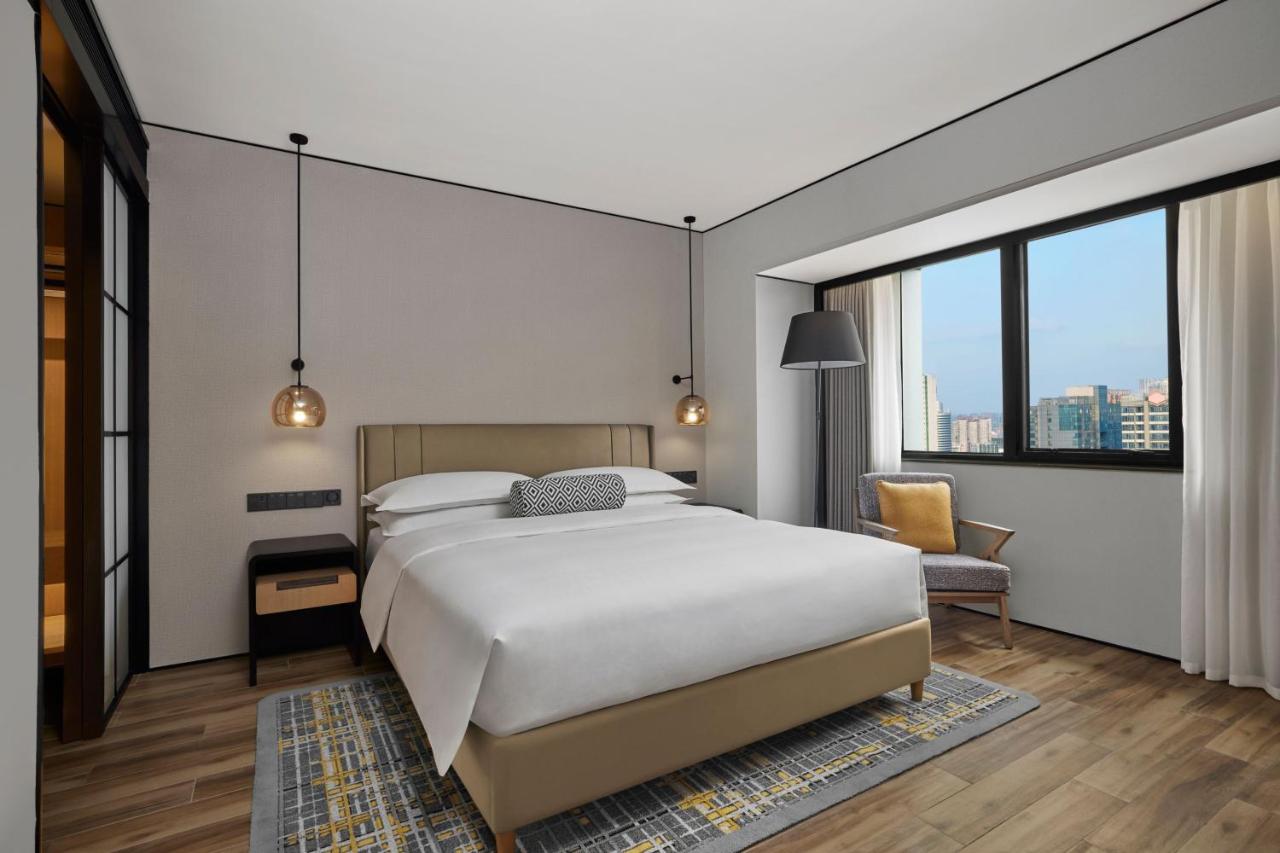 Sheraton Chengdu Lido Hotel photo