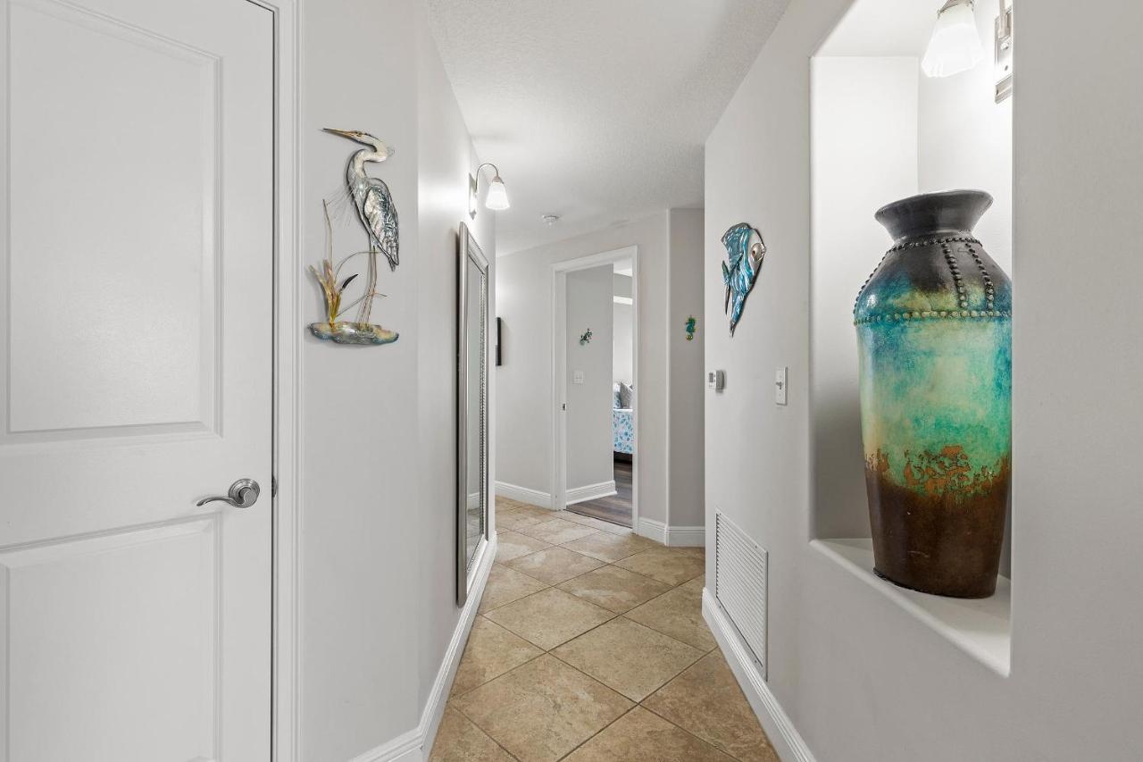 Wave Condominiums — photo 18