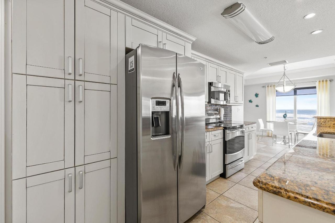 Wave Condominiums — photo 9