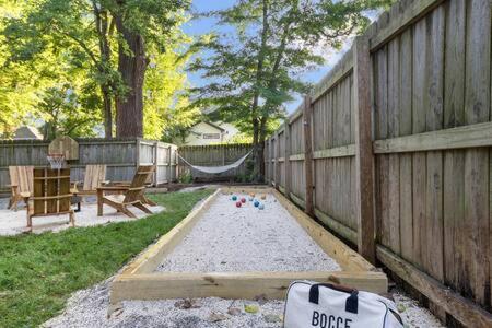 The Maple House - Huge Backyard & Mins to Broadway - 5