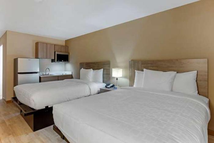City Studios Inn and Suites — photo 6