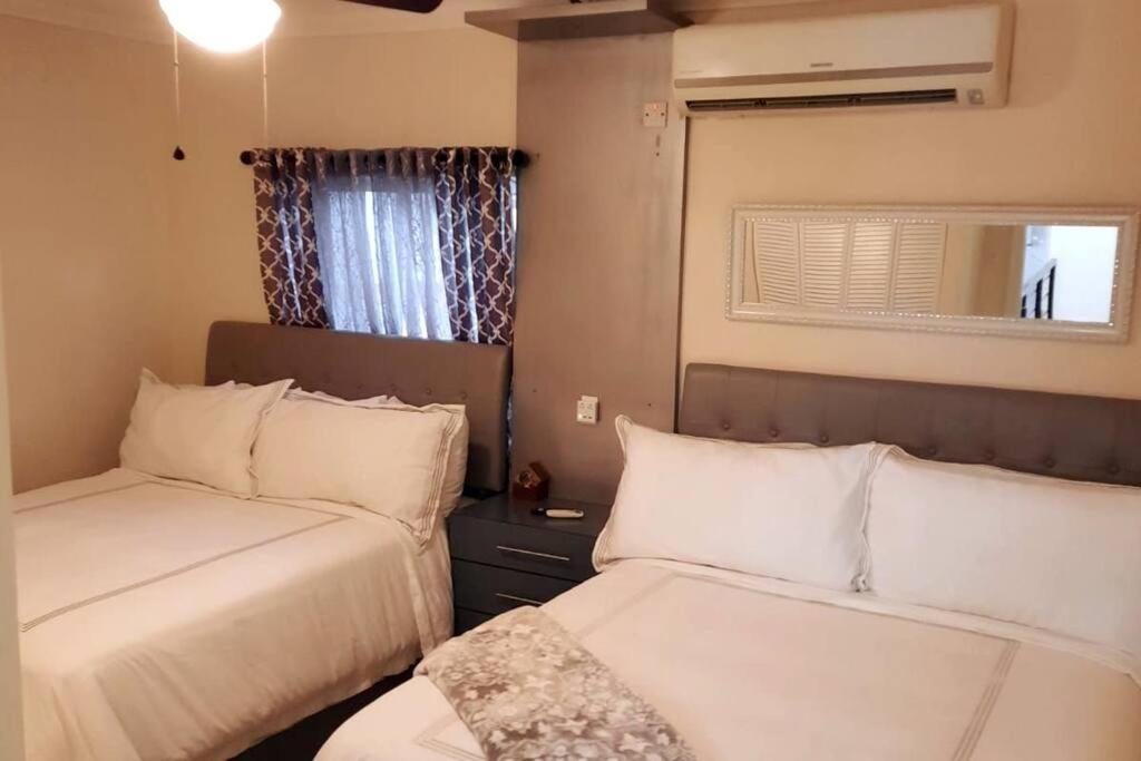 5 Min from Dunn River Fall 2 Bedroom Townhome Pool Balcony - 2