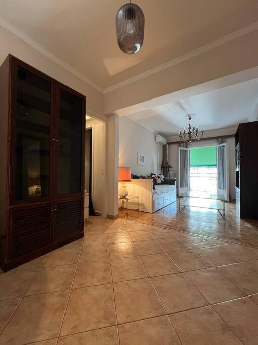 4th floor cosy apartment in Metaxourgeio - 4