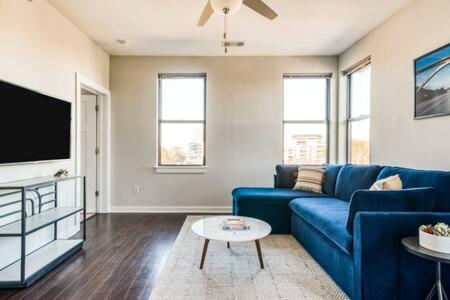 TWO CozySuites Spacious Music Row Condos with parking - 2