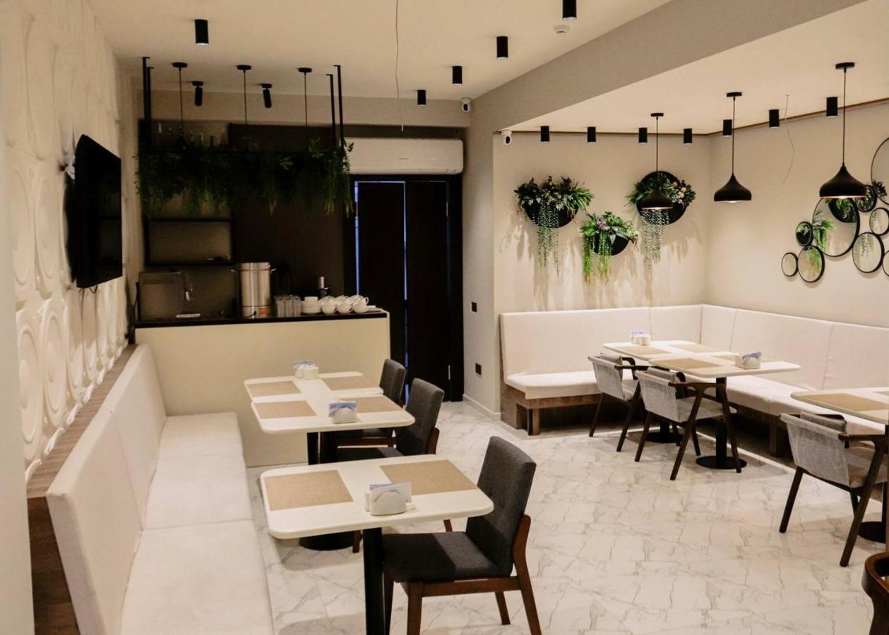 Kristal Inn Hotel photo