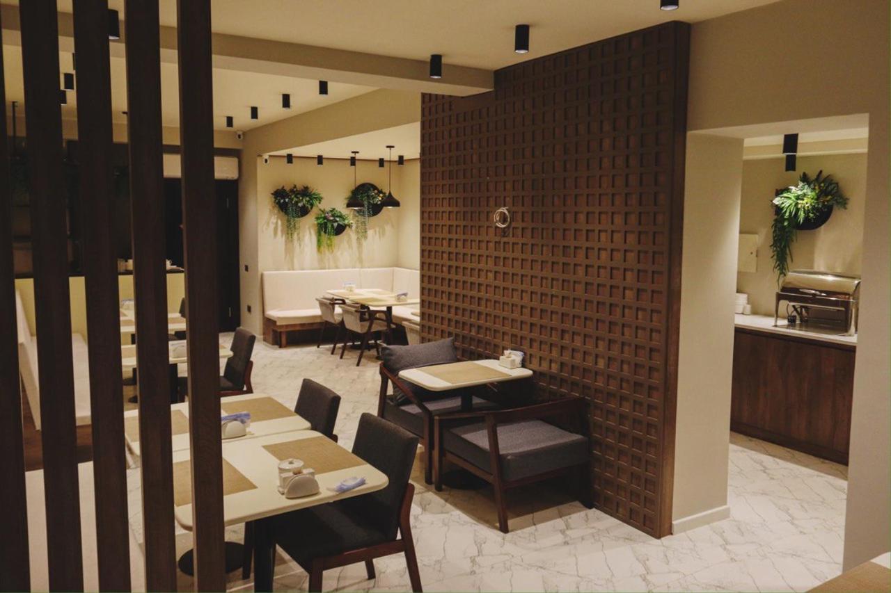Kristal Inn Hotel photo