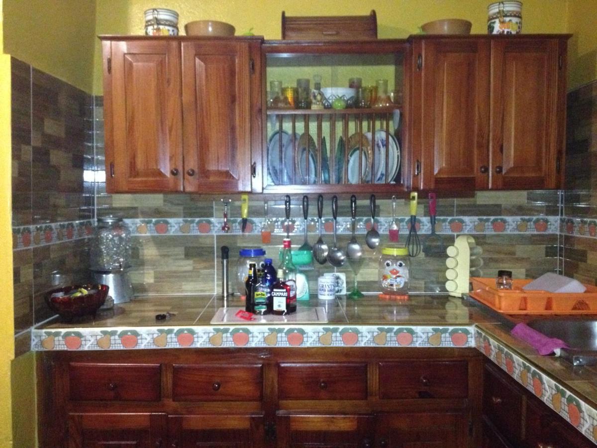 Kingston Airport bed and breakfast - 3