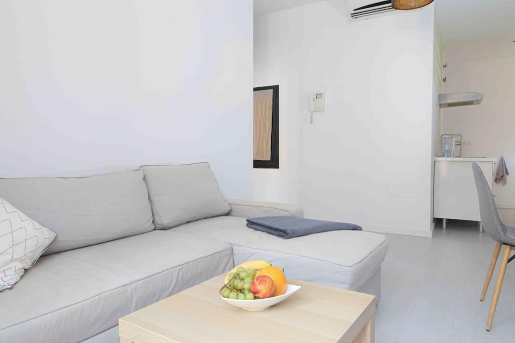 Stylish 2 Bedroom Apartment Next to LaMerced Plaza - 4