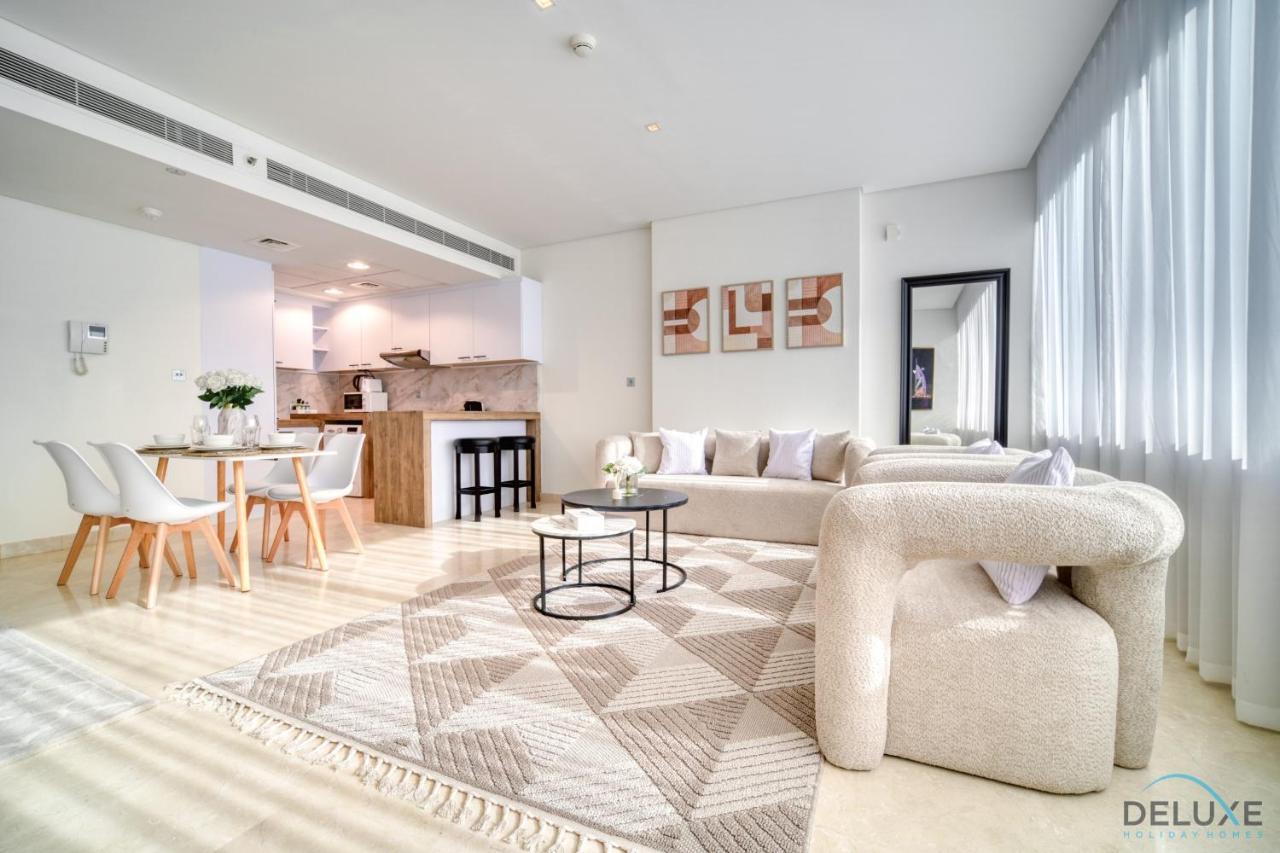 Special Offer Stylish 1BR with Scenic Views & Pool by Deluxe Holiday Homes