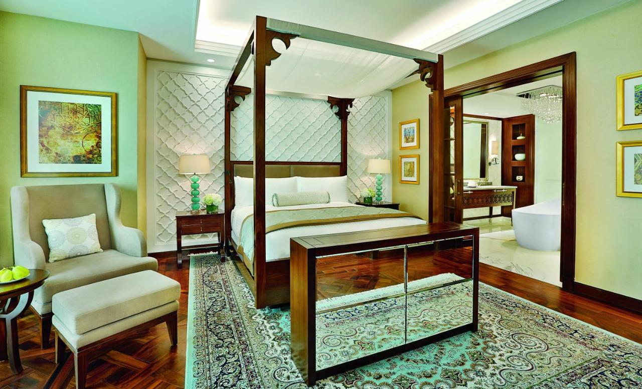 The Ritz-Carlton, Dubai photo