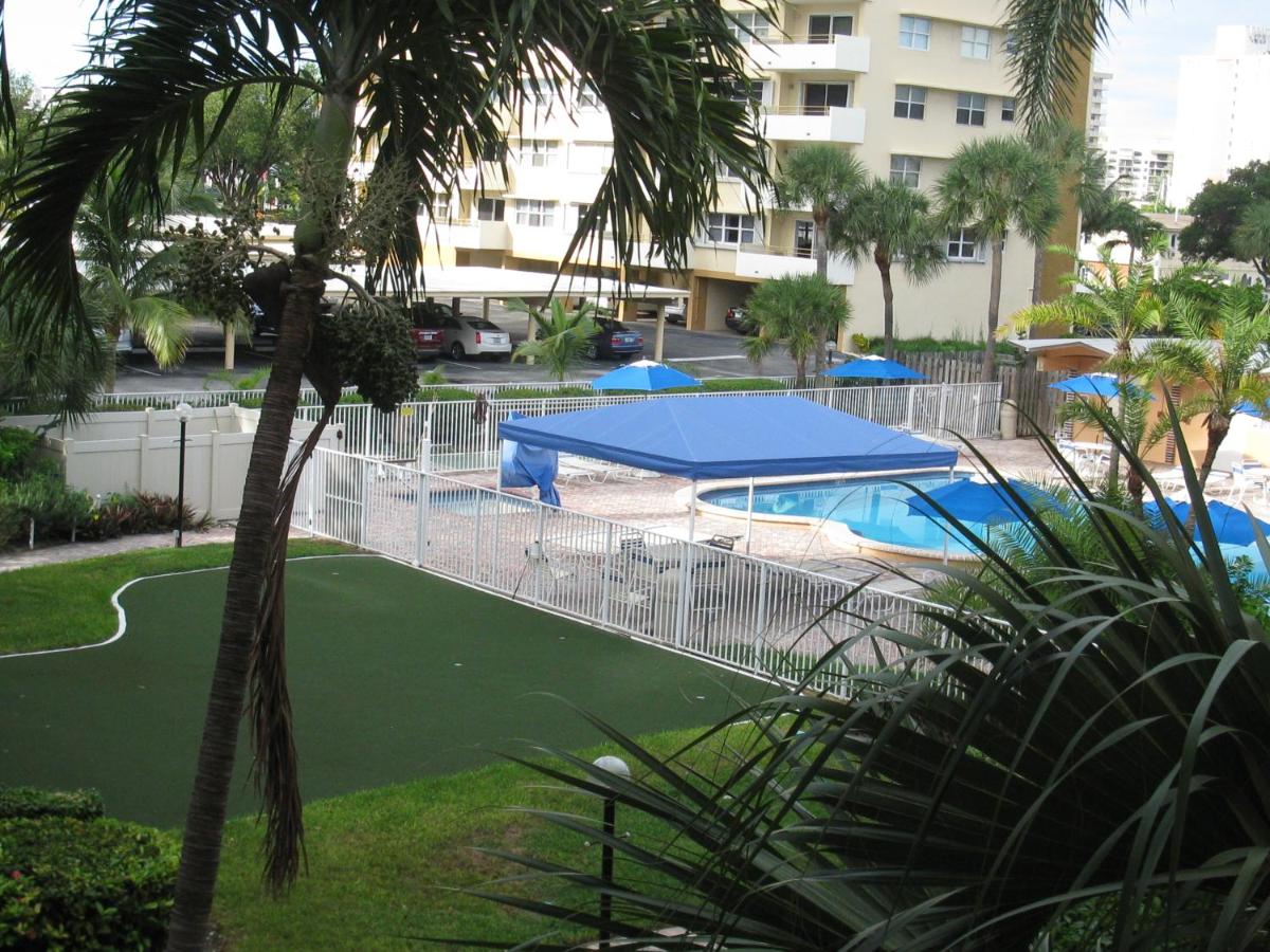 Canada House Pompano Beach — photo 3