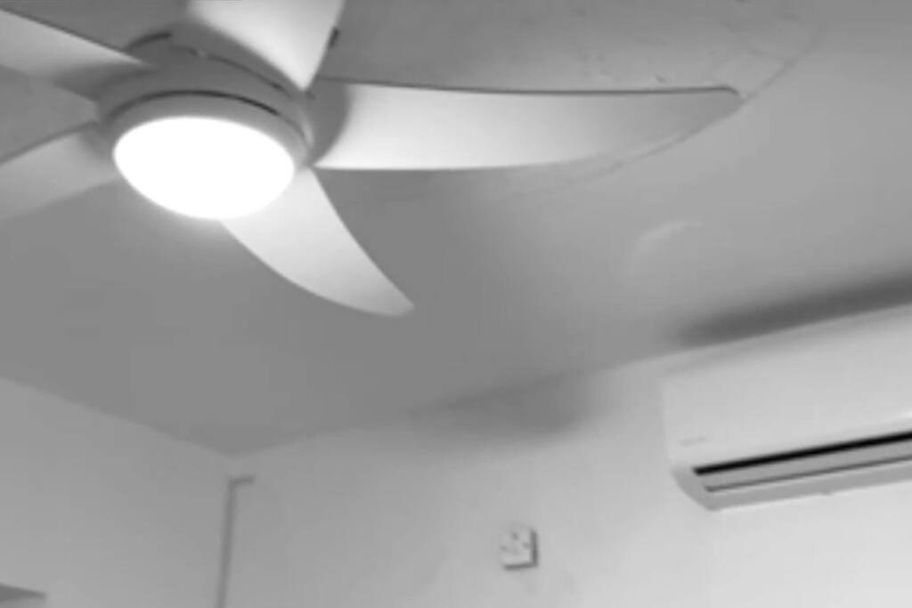 Eagles Nest Villa Studio AC TV WIFI Fan Luxury Modern - 3