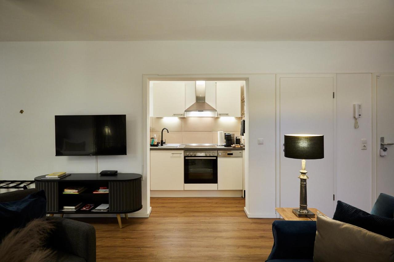 R B Apartment am Airport Hamburg - 1-4 Personen - Küche - Smart TV - Waschtrockner - kostenloser Parkplatz - perfekt für Geschäftsreisende und Familien