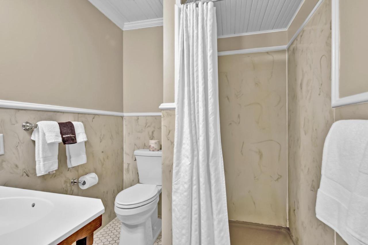 St James Hotel — photo 19