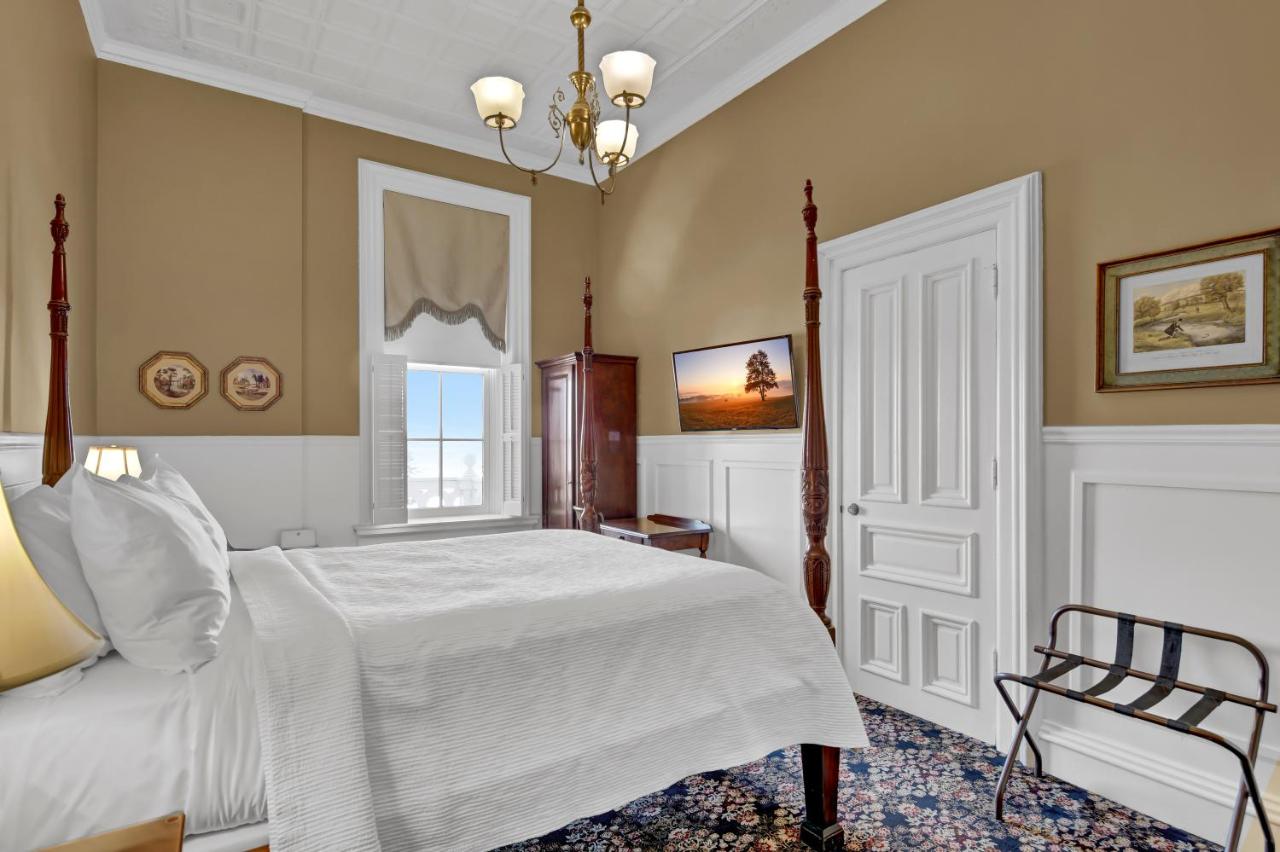St James Hotel — photo 18