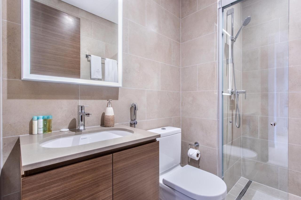 STAY BY LATINEM Luxury 1BR Holiday Home CVR A2403 near Burj Khalifa - 3