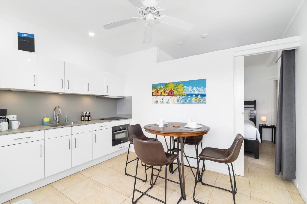 Little Paradise 1 - Prikichi - 2