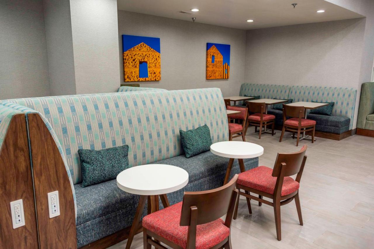 Country Hearth Inn & Suites Kinston — photo 18