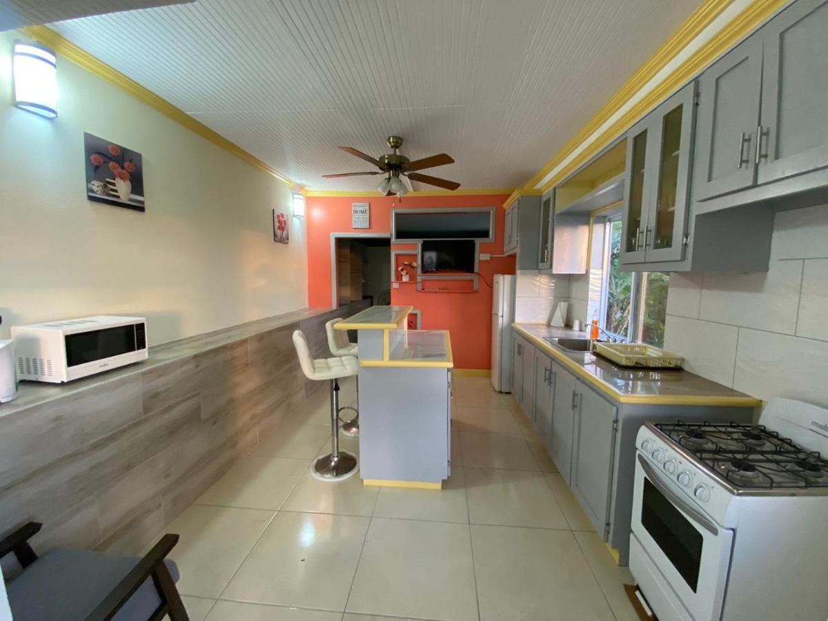 LE BLANC HIDEAWAY - 2