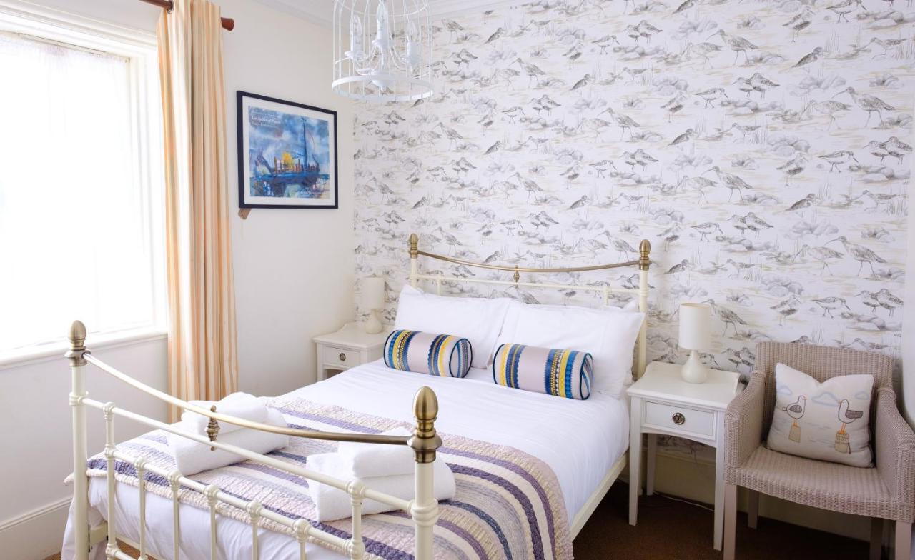 Small Double Room - Pet Friendly