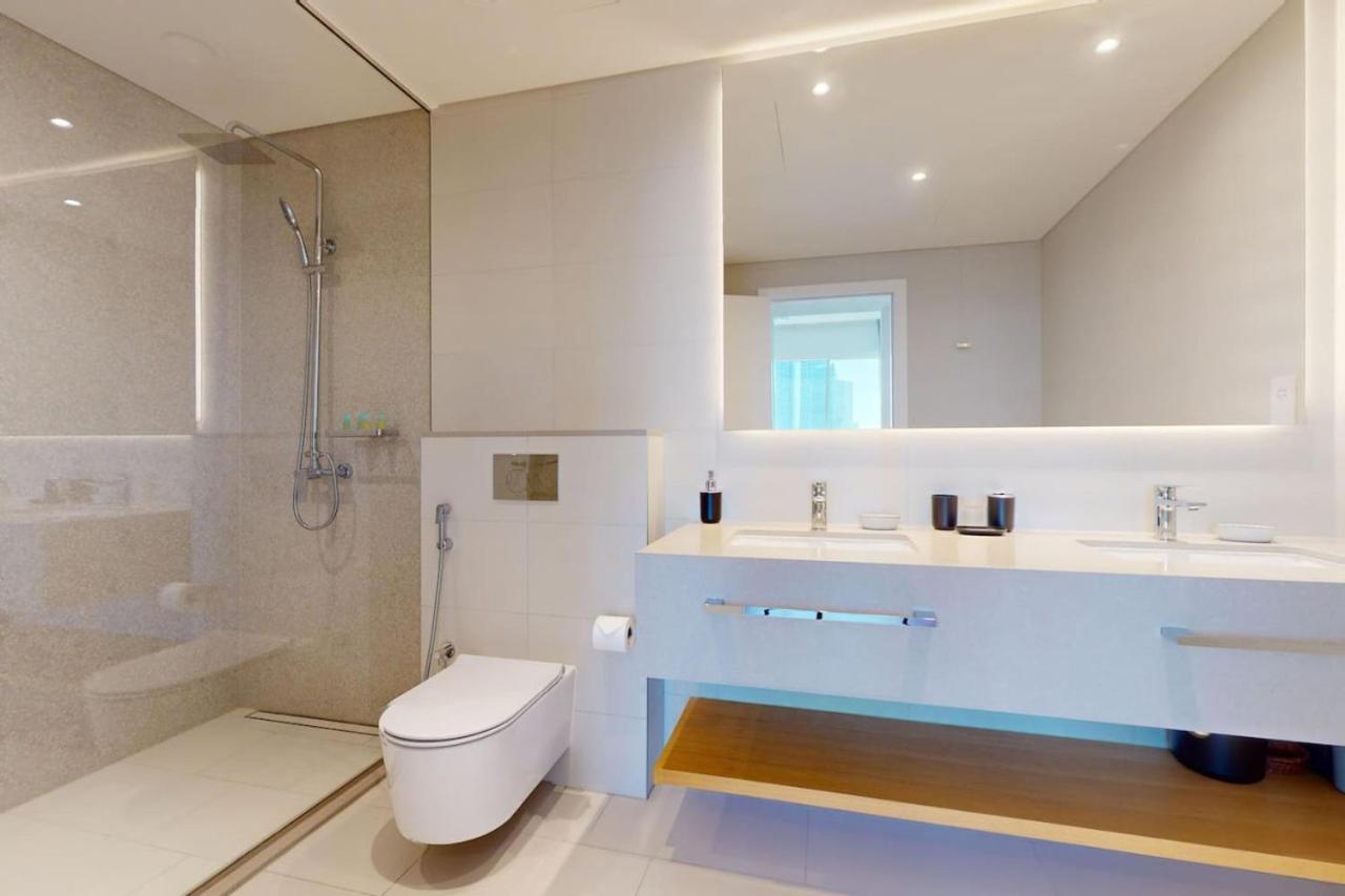 Vacationer Holiday Homes I Cosy Two Bedroom I La Vie JBR - 3