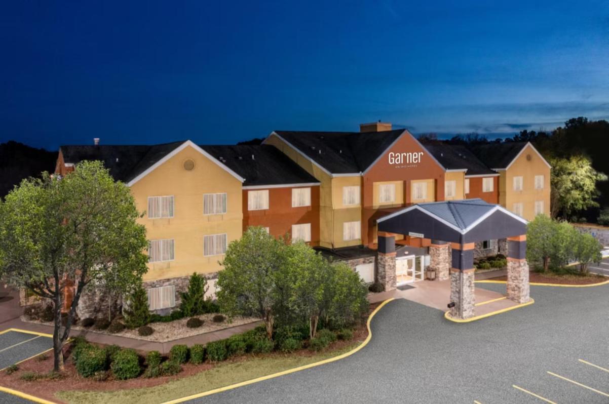 Macon West Hotel — photo 9