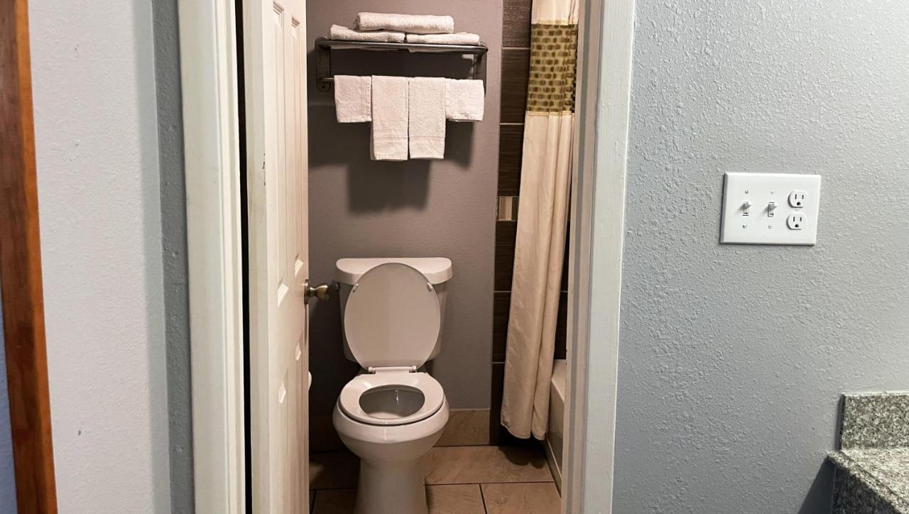 Royal Inn Linden — photo 3
