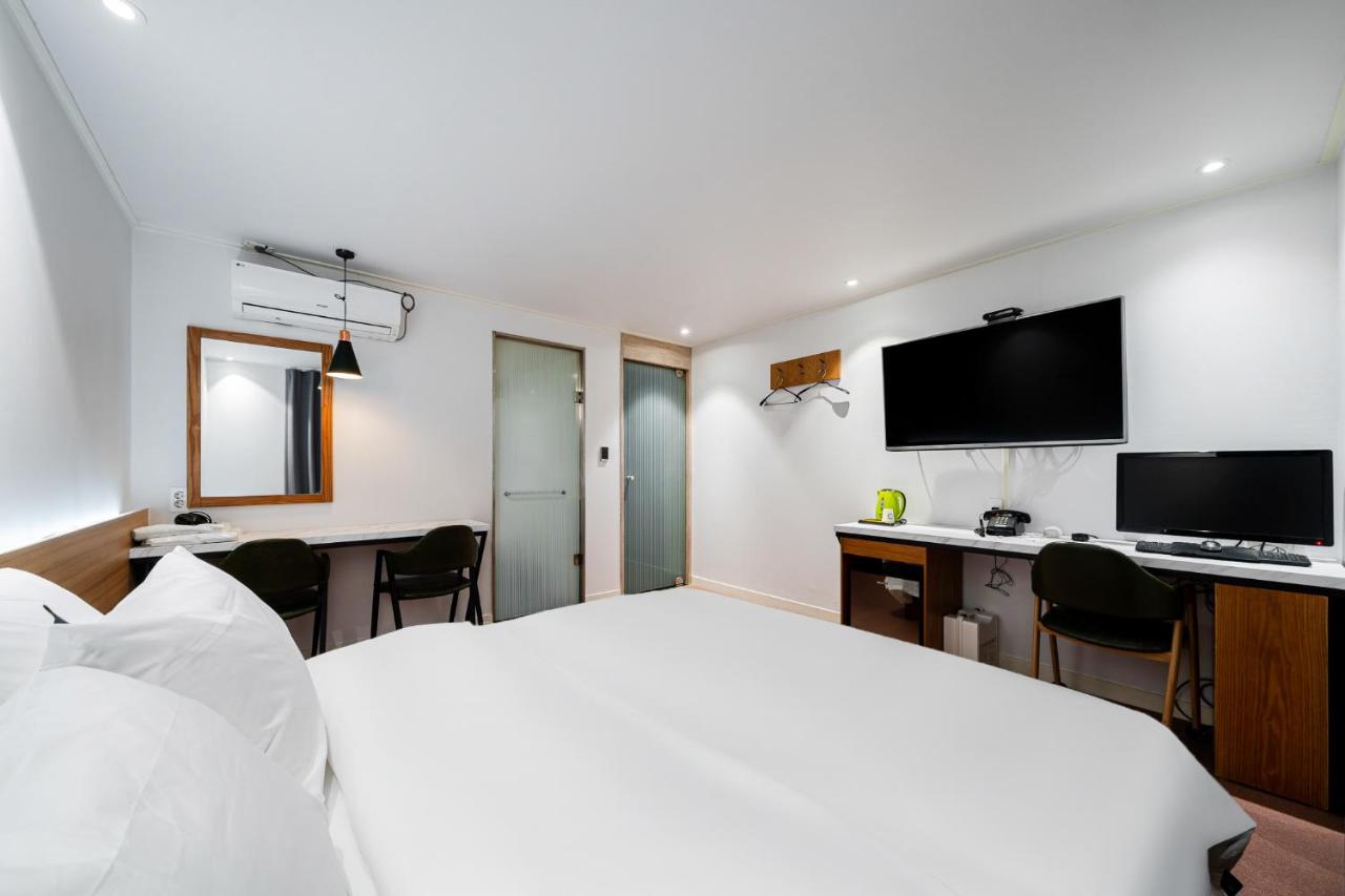 Jamsil Noblestay Hotel - 2