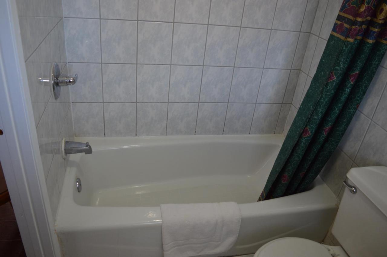 Eagle Inn Motel — photo 21