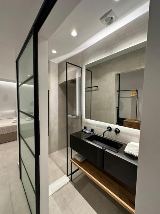 Bonita Luxury Room with Window - 3