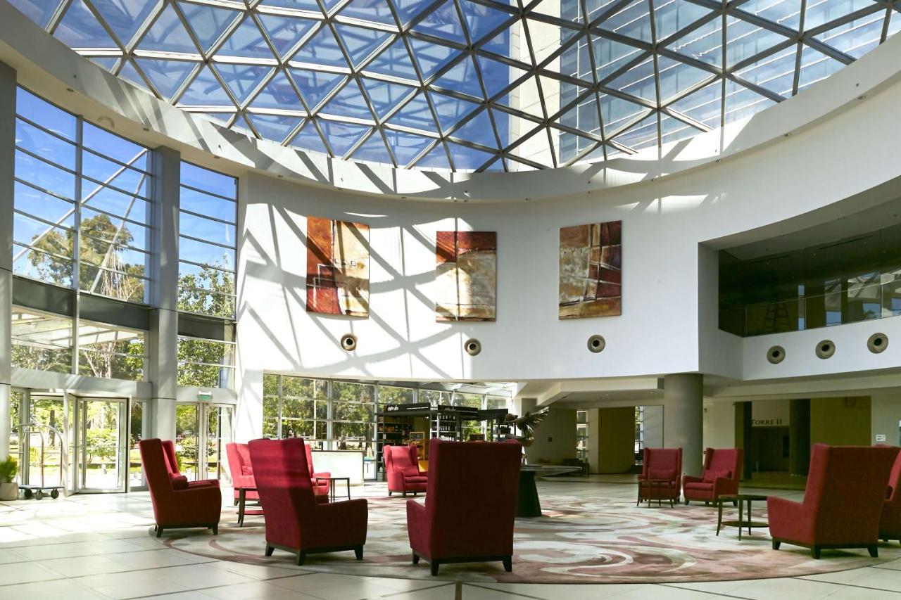 Hilton Mendoza — quarto