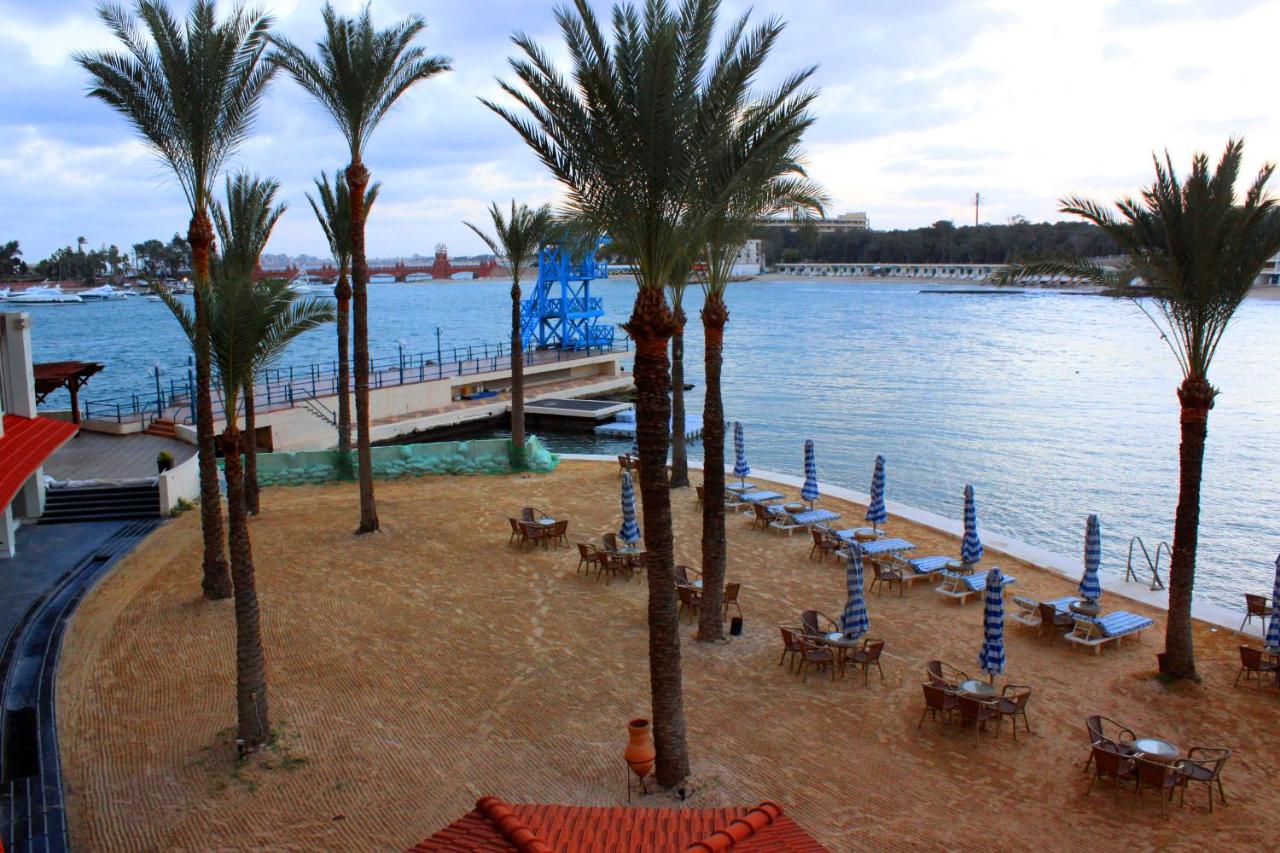 Beach: Helnan Royal Hotel - Palestine