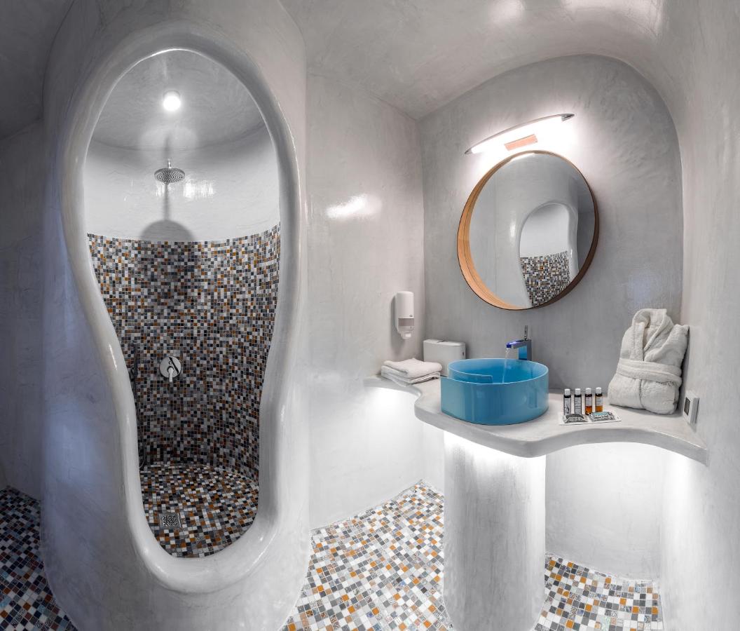 Elite Luxury Suites - 3