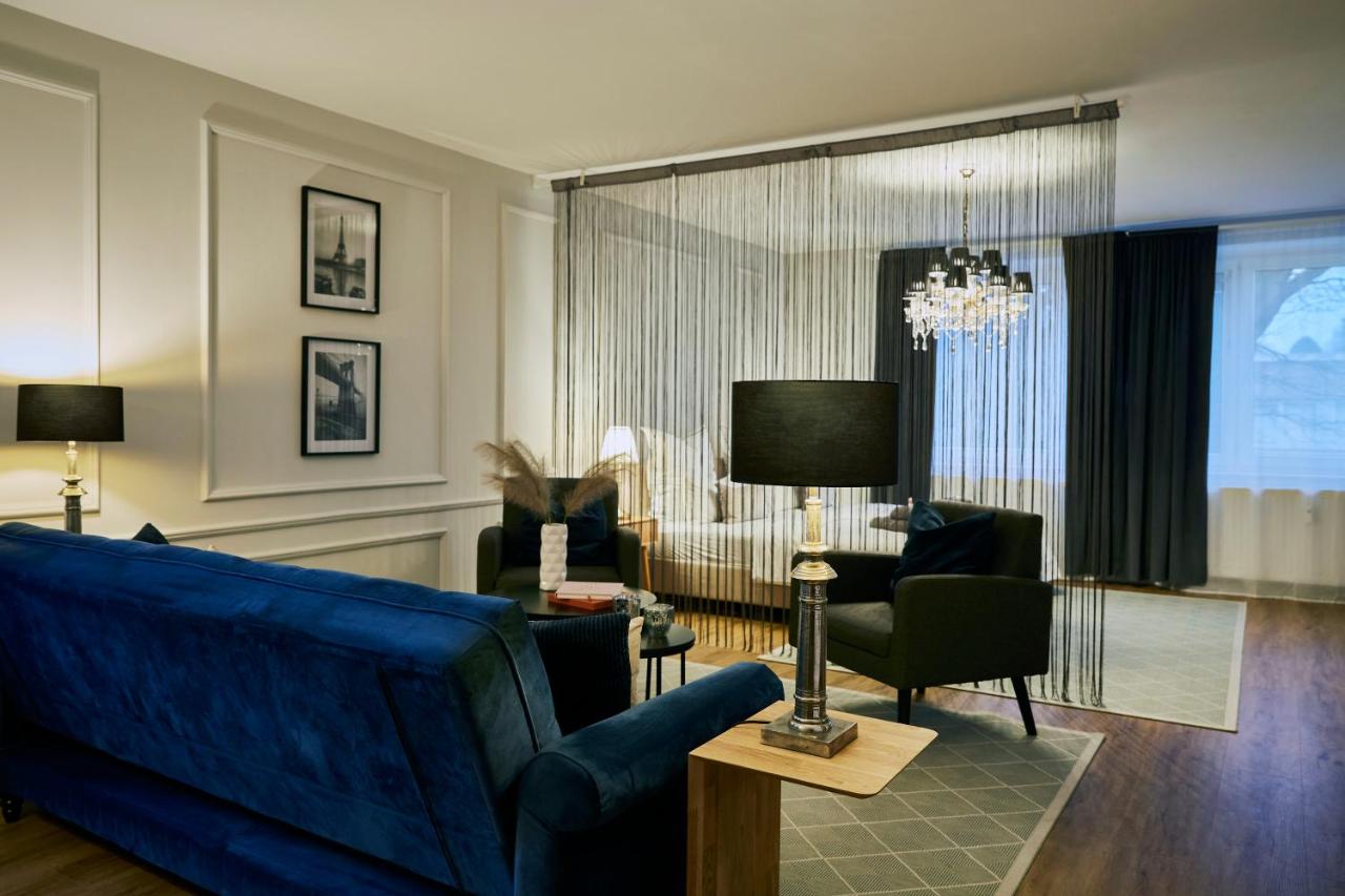 R B Apartment am Airport Hamburg - 1-4 Personen - Küche - Smart TV - Waschtrockner - kostenloser Parkplatz - perfekt für Geschäftsreisende und Familien
