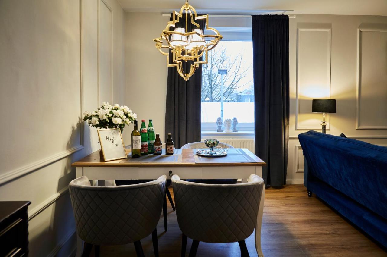 R B Apartment am Airport Hamburg - 1-4 Personen - Küche - Smart TV - Waschtrockner - kostenloser Parkplatz - perfekt für Geschäftsreisende und Familien